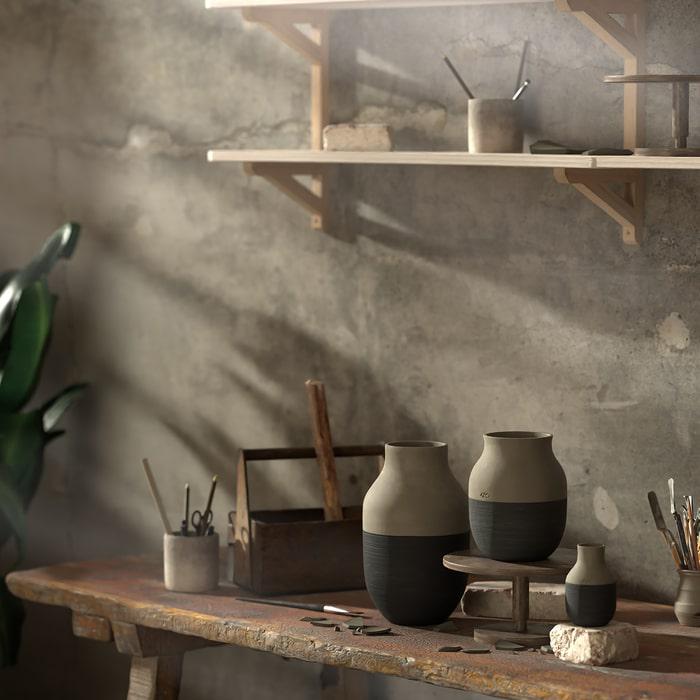 Kähler Omaggio Circulare Vase, Anthracite Grey, H: 7.9"