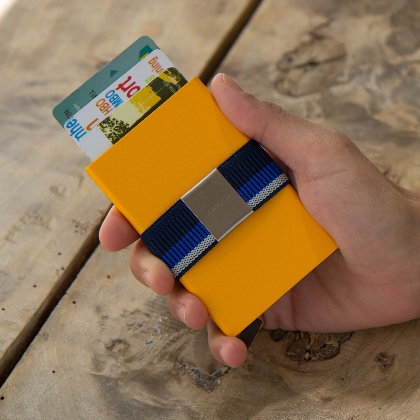 Secrid Card Protector Laser Tartan Rust