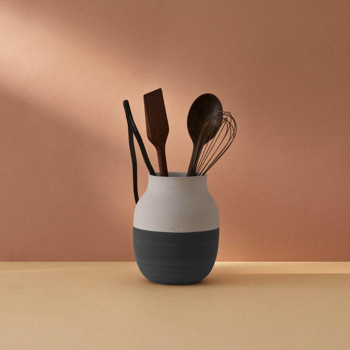 Kähler Omaggio Circulare Vase, Anthracite Grey, H: 7.9"