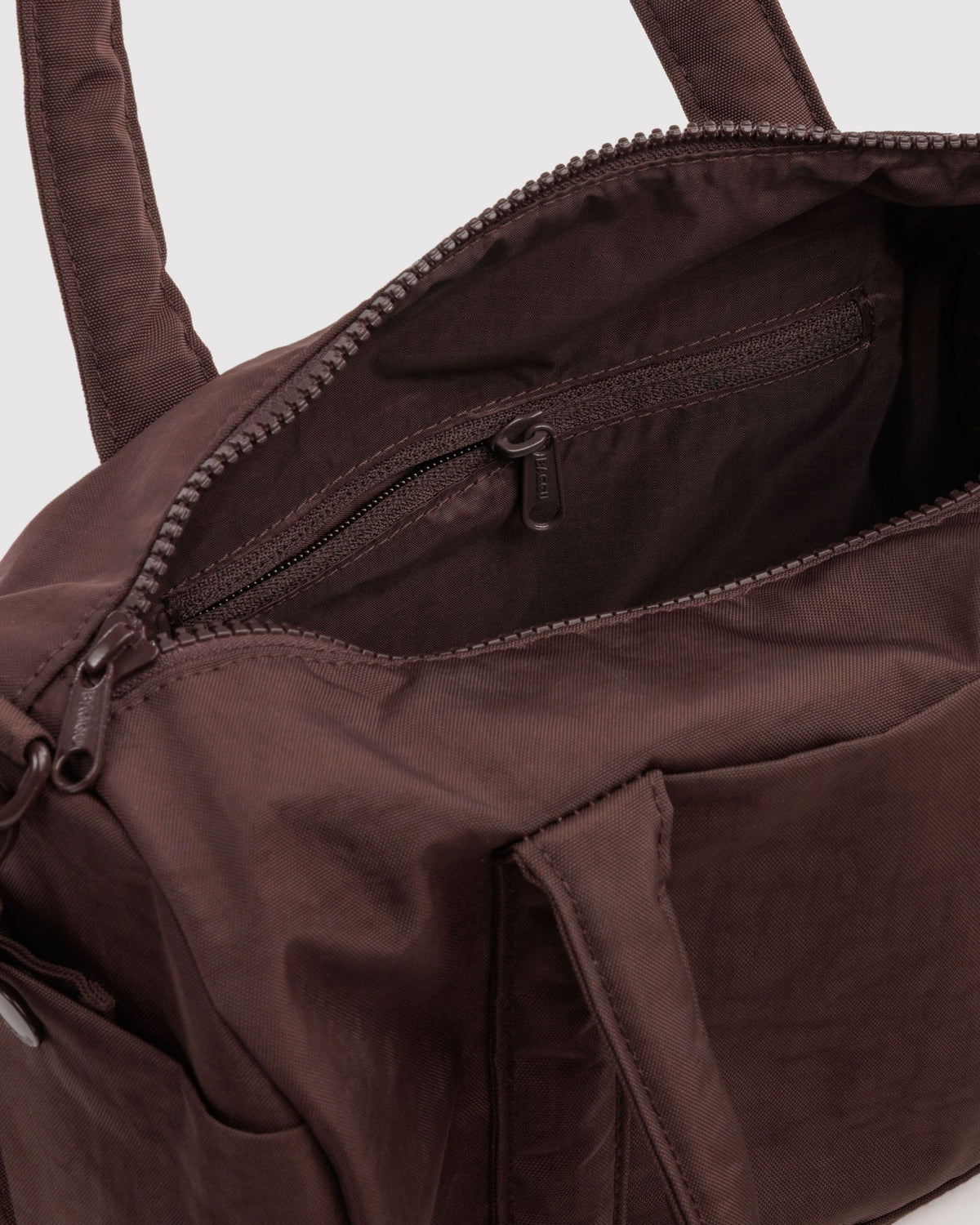 BAGGU Nylon Duffle Bag in Coffee, interior zip pocket detail | Coffee