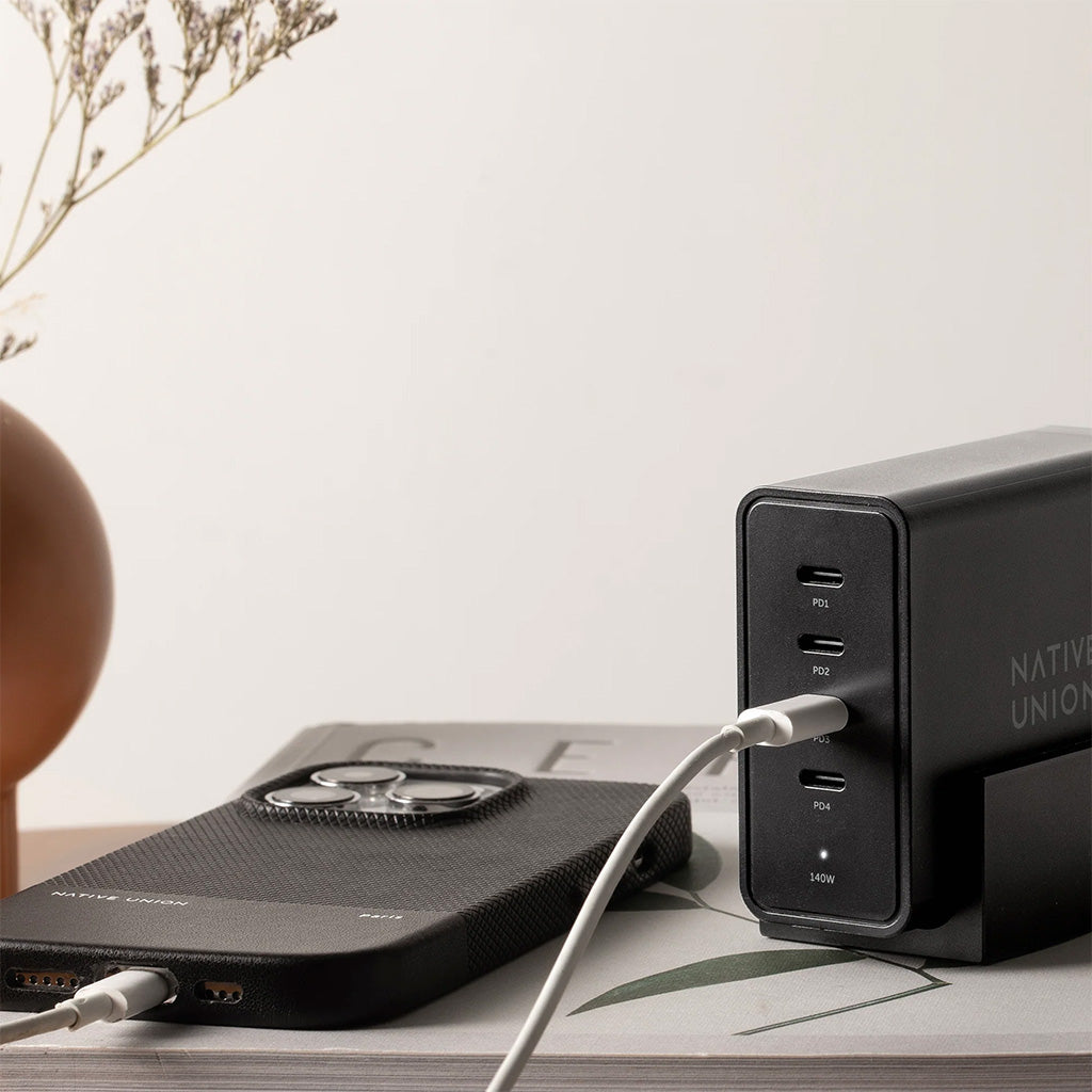 Native Union Fast Desktop Charger PD 140W