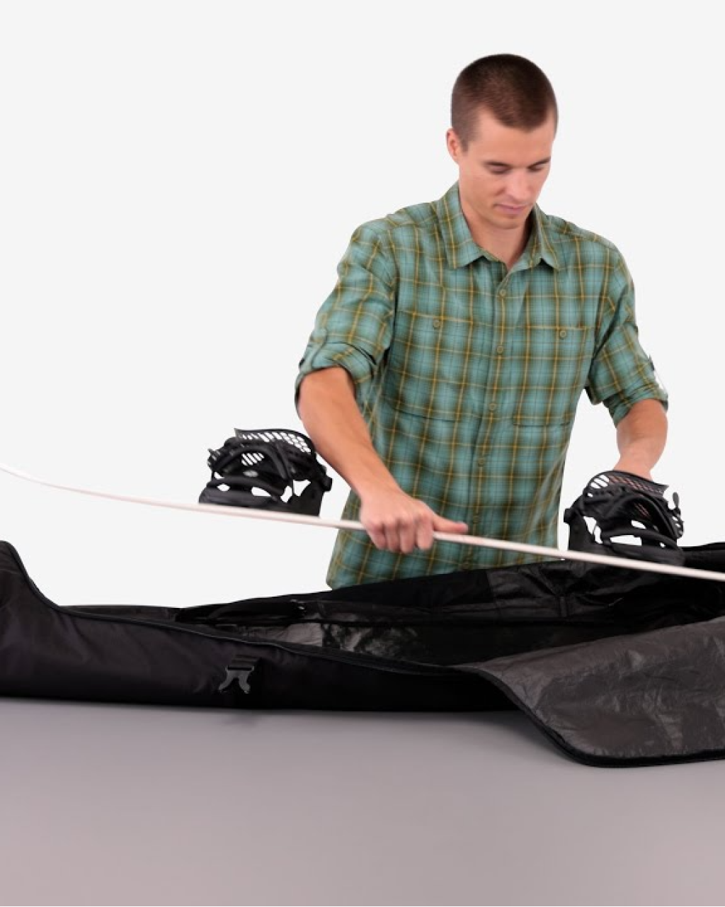 Thule Roundtrip Rolling Snowboard Bag 165cm