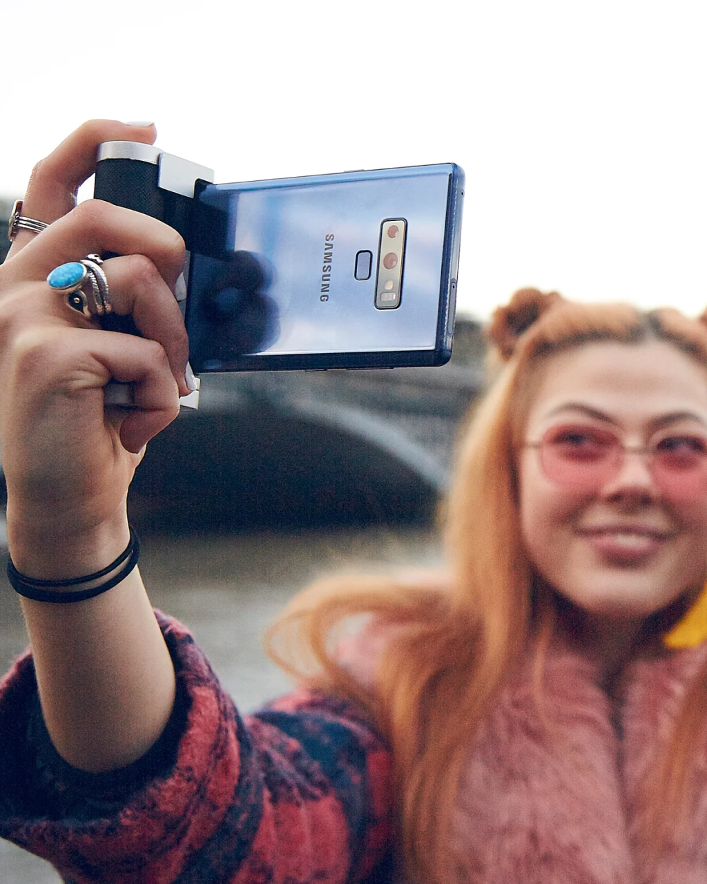 Just Mobile and a Samsung phone with a scenic background | Matte Black