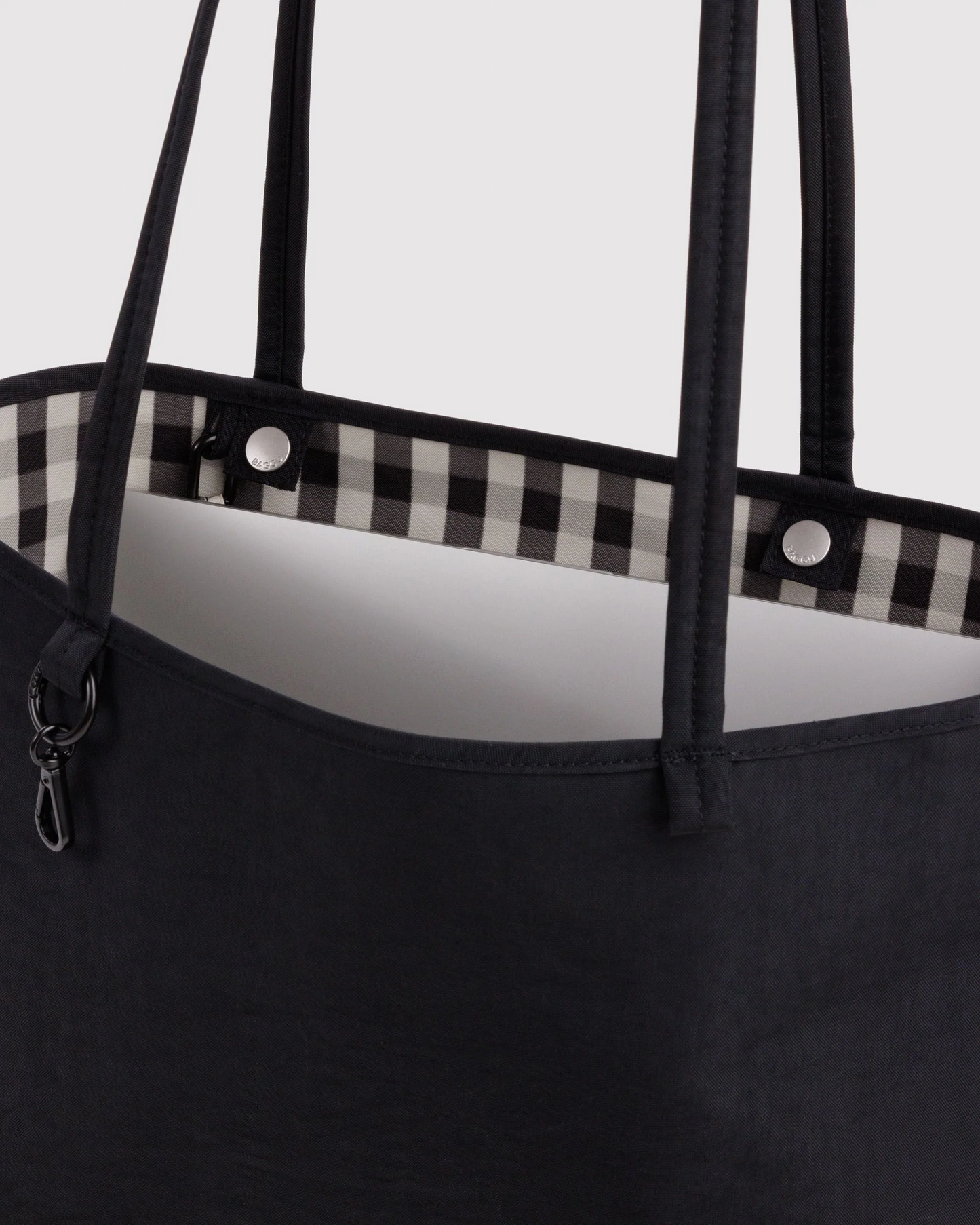 Baggu Medium Nylon Reversible Tote | Black Mix 