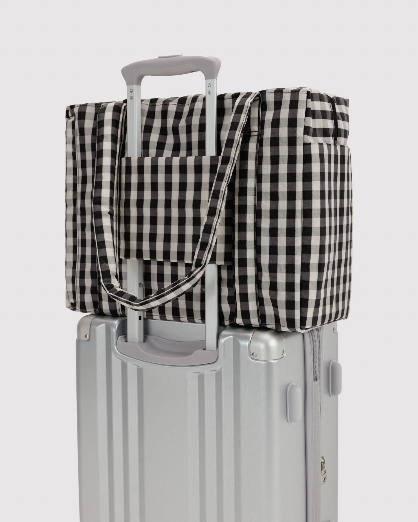 Baggu Small Cloud Carry-On | Black and Cream Gingham 