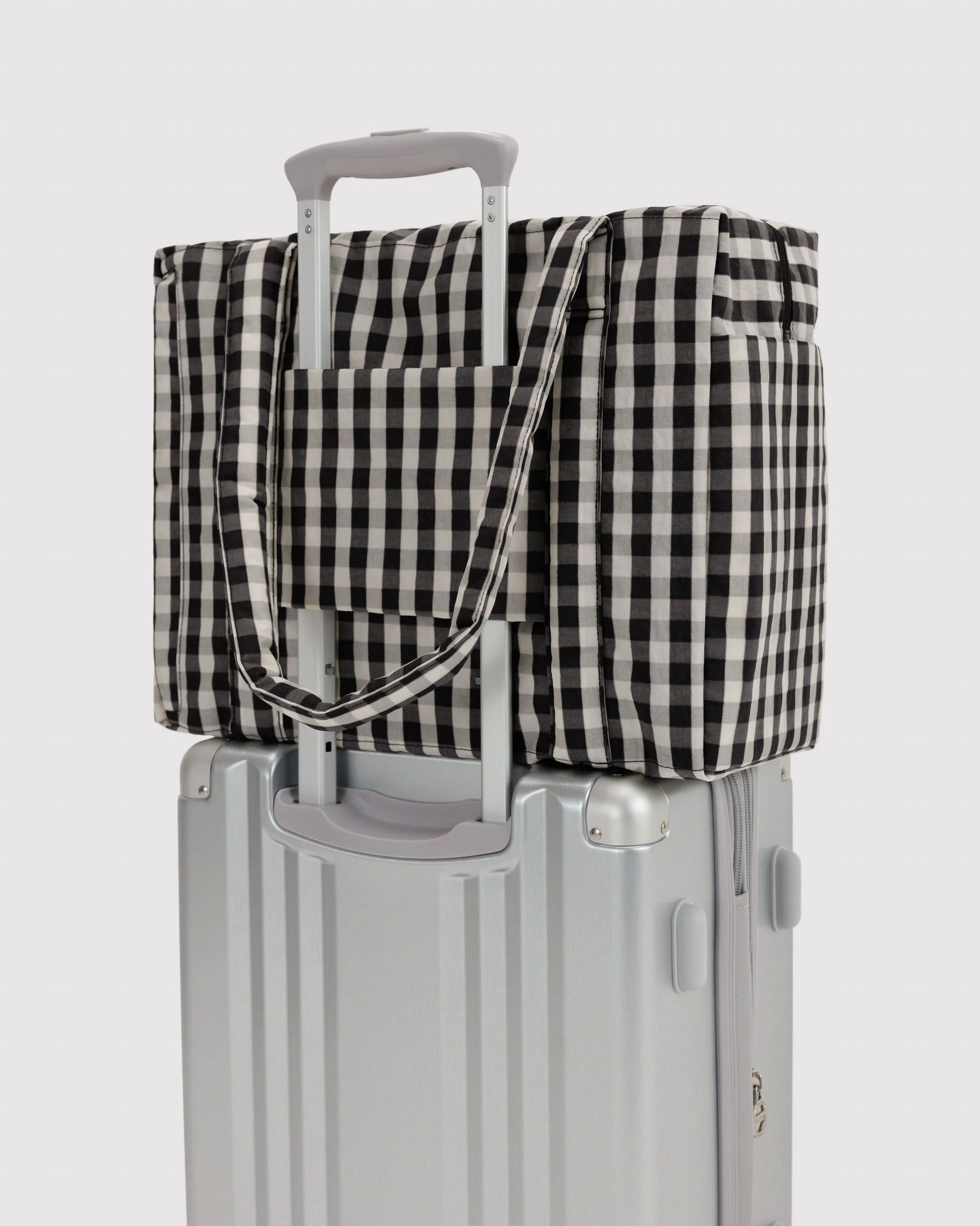 Baggu Small Cloud Carry-On | Black and Cream Gingham 