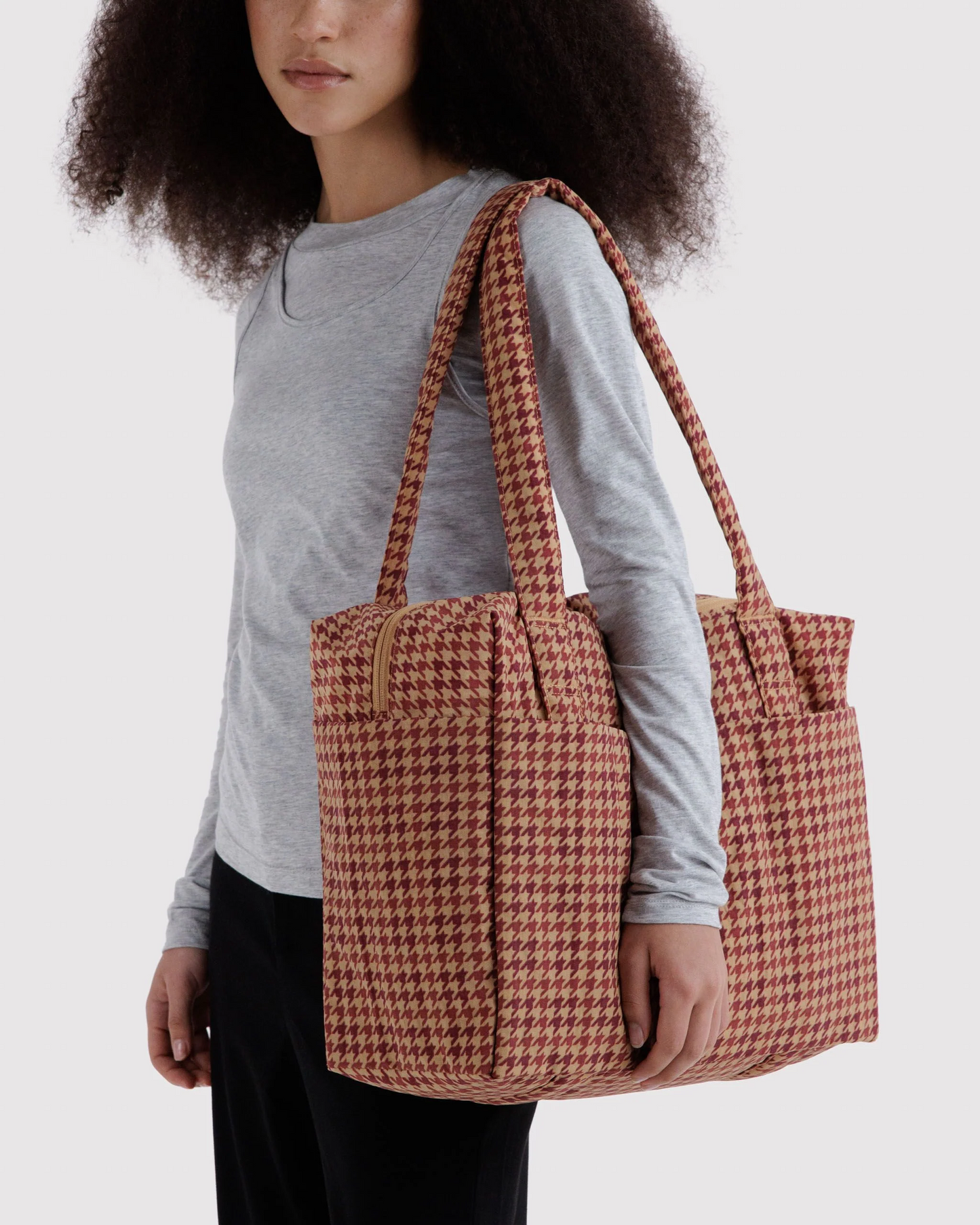 Baggu Small Cloud Carry-On | Tan Houndstooth 