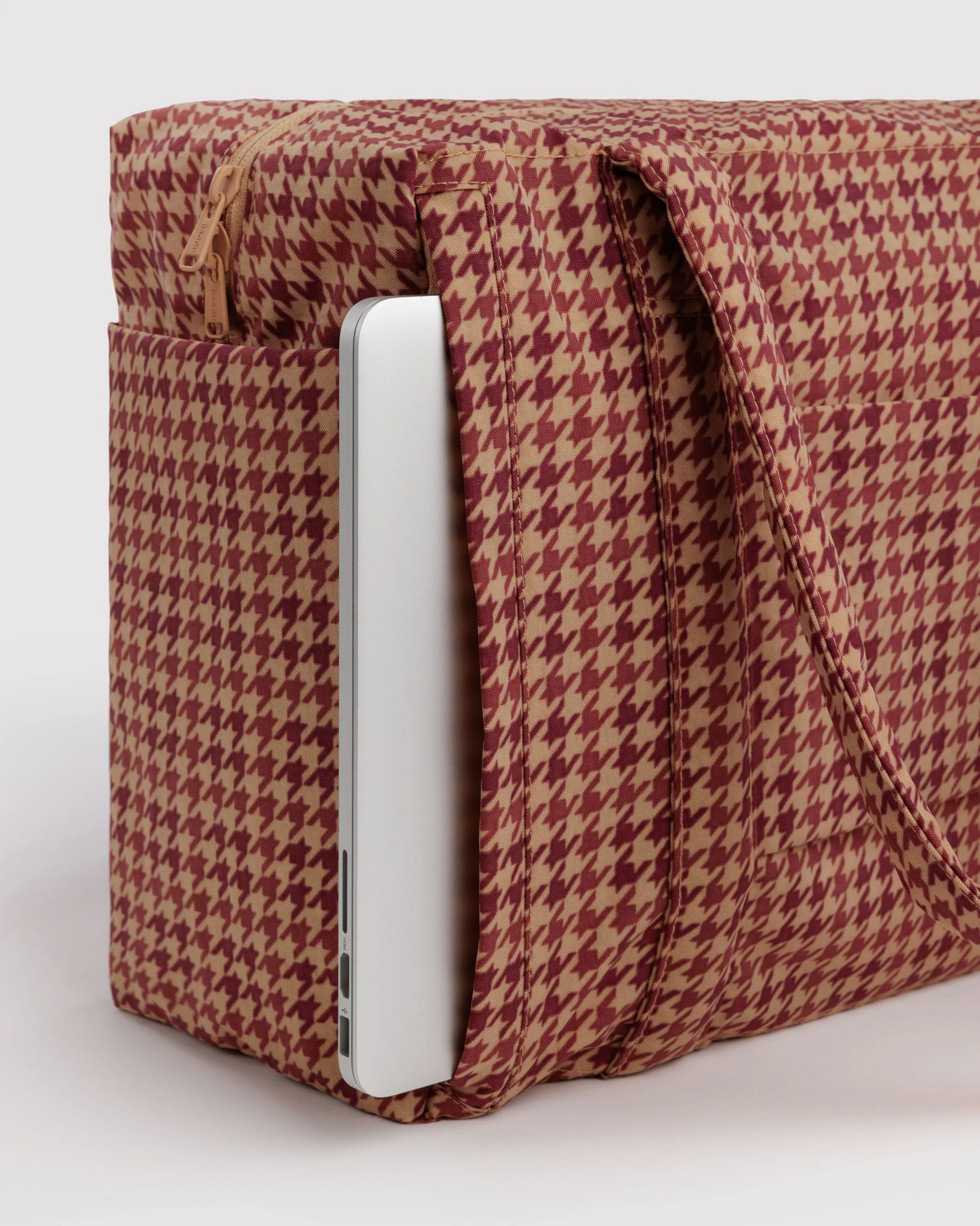 Baggu Small Cloud Carry-On | Tan Houndstooth 