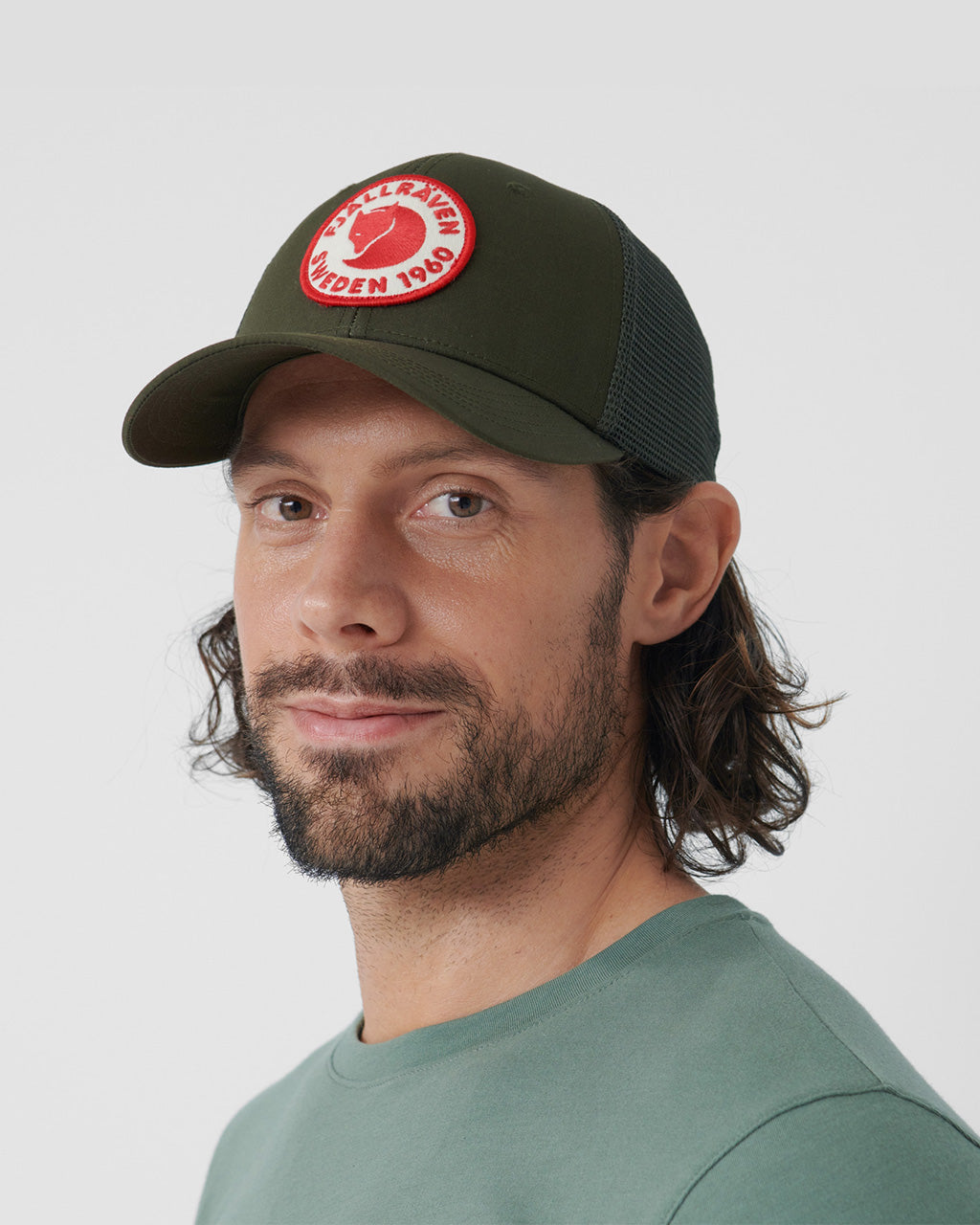 Fjallraven 1960 Logo Langtradarkeps Hat | Deep Forest
