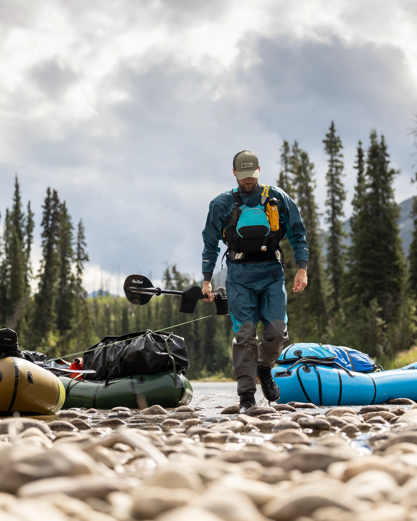Fjallraven Abisko Bottle Sling | Black
