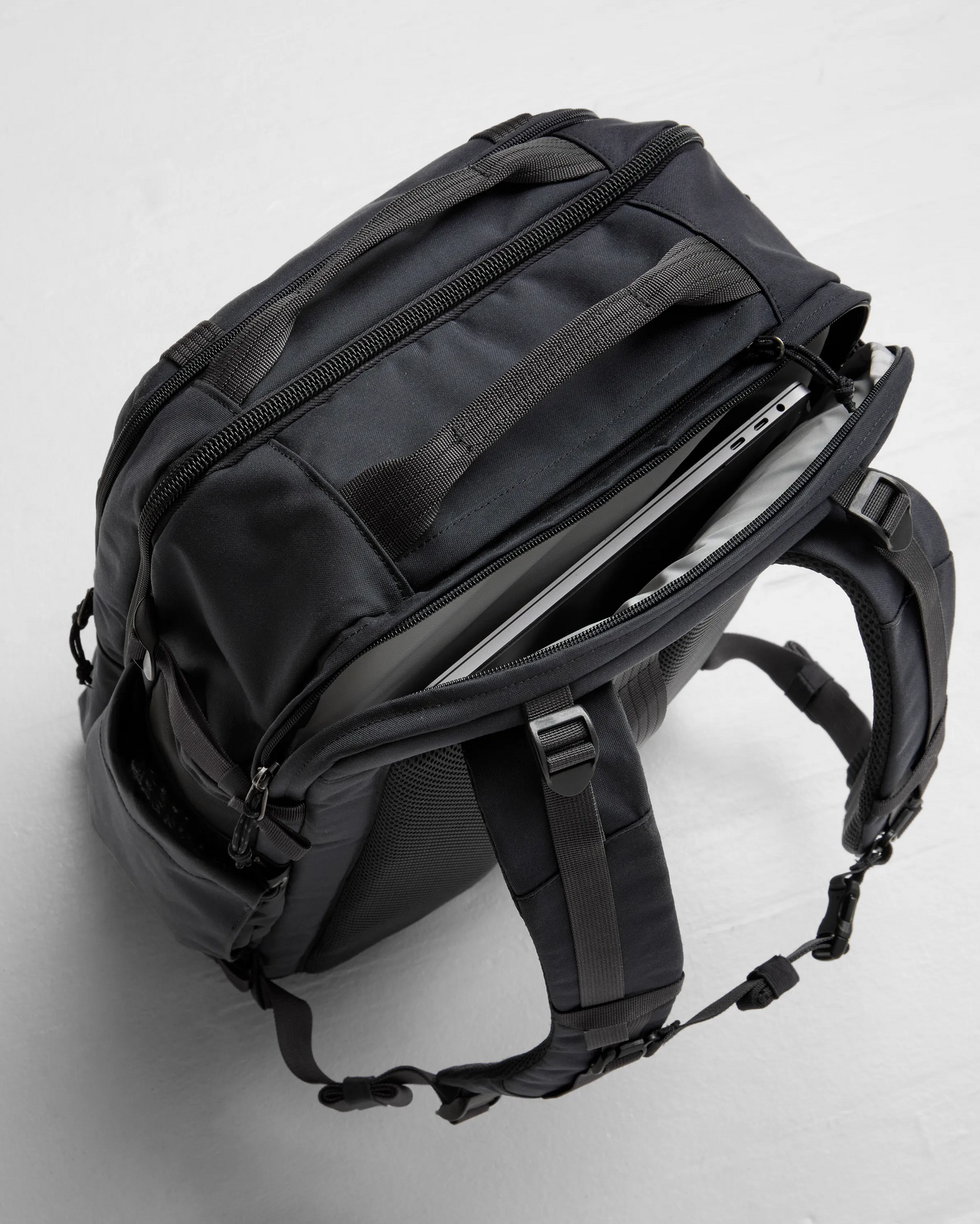 Fjallraven Farden Carry-On Pack | Coal Black