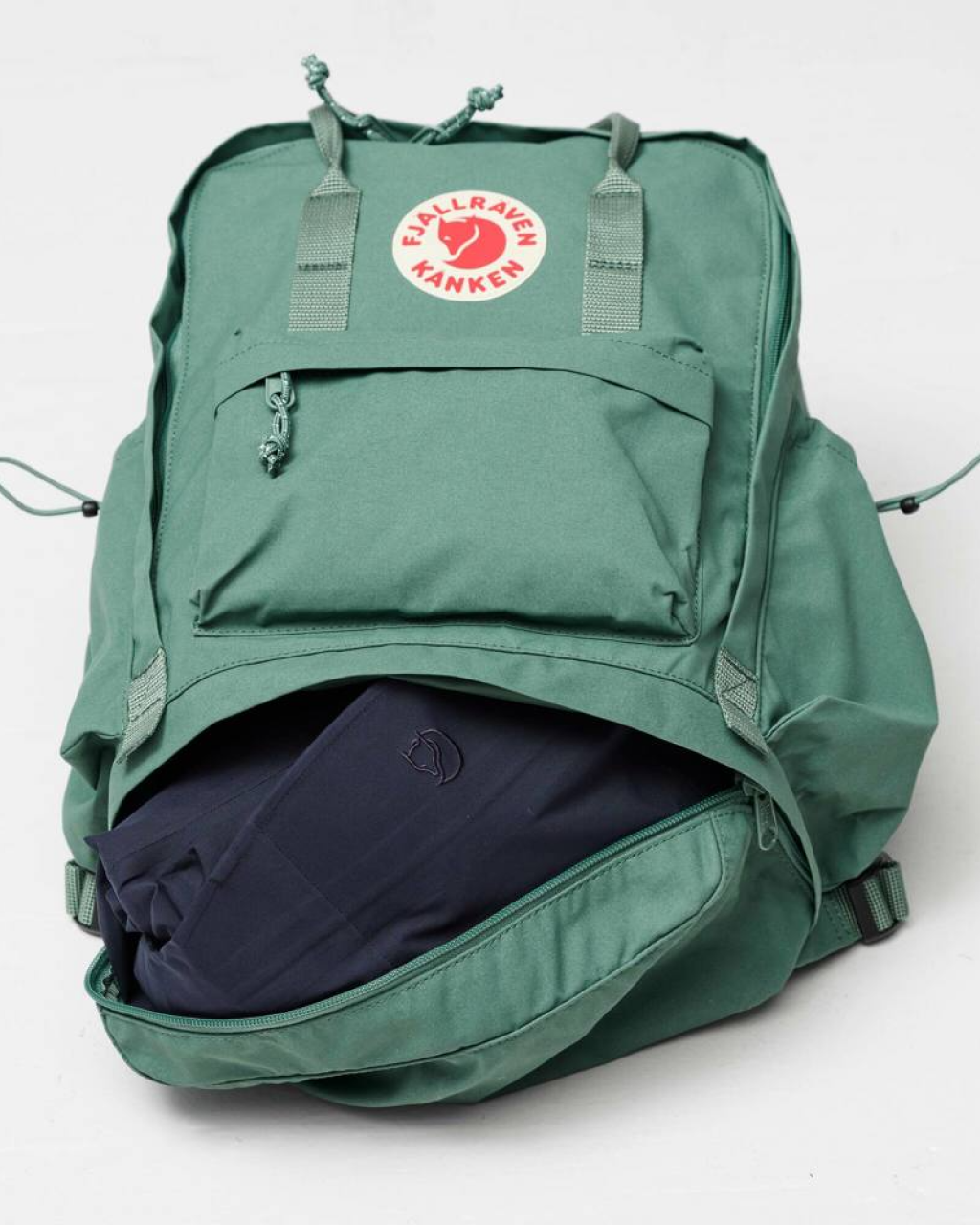 Fjallraven Kanken Outlong | Frost Green