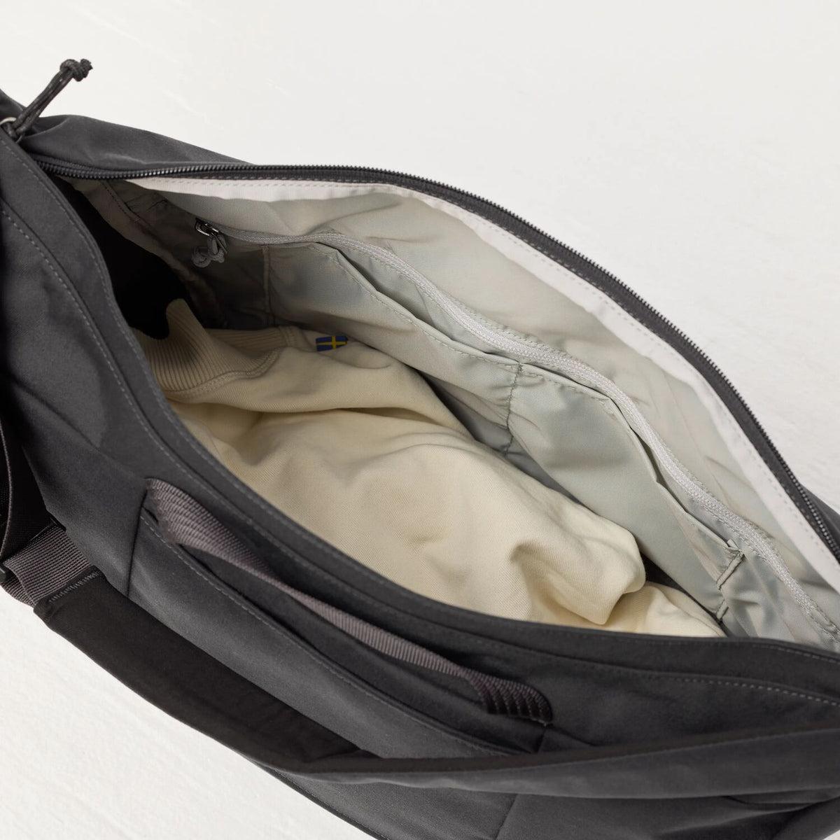 Fjallraven Färden Crossbody | Coal Black 