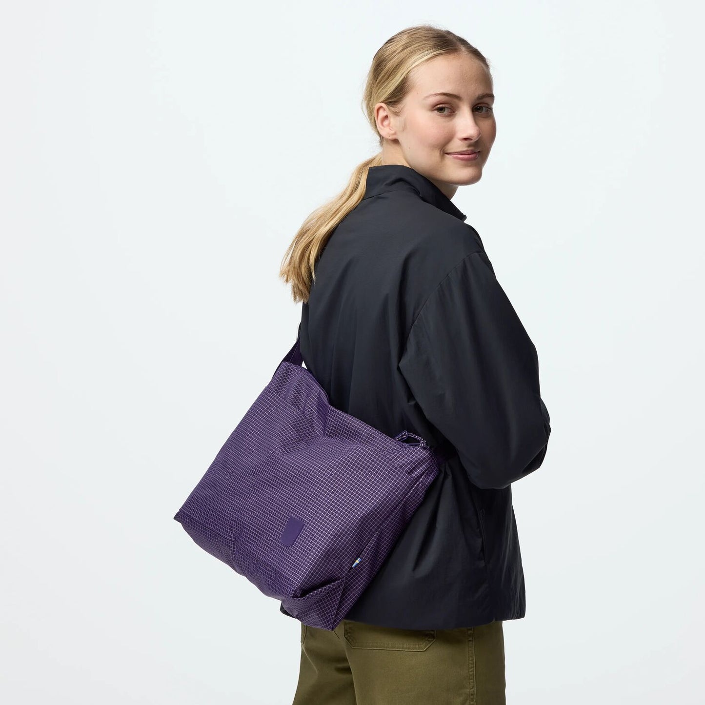 High Coast Pro Shoulder Bag | Dark Violet 