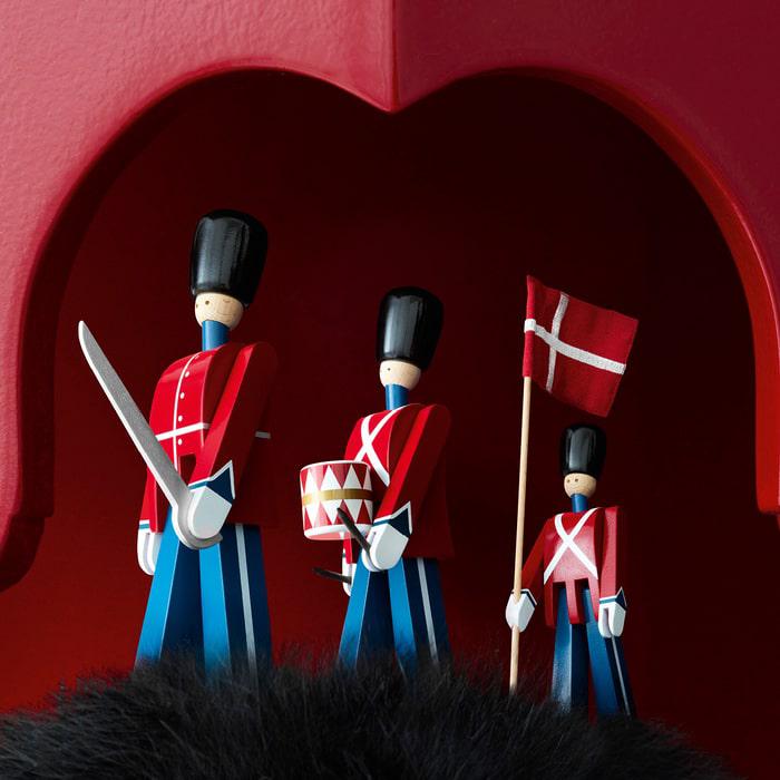 Kay Bojesen Standard-Bearer, Red/Blue/White