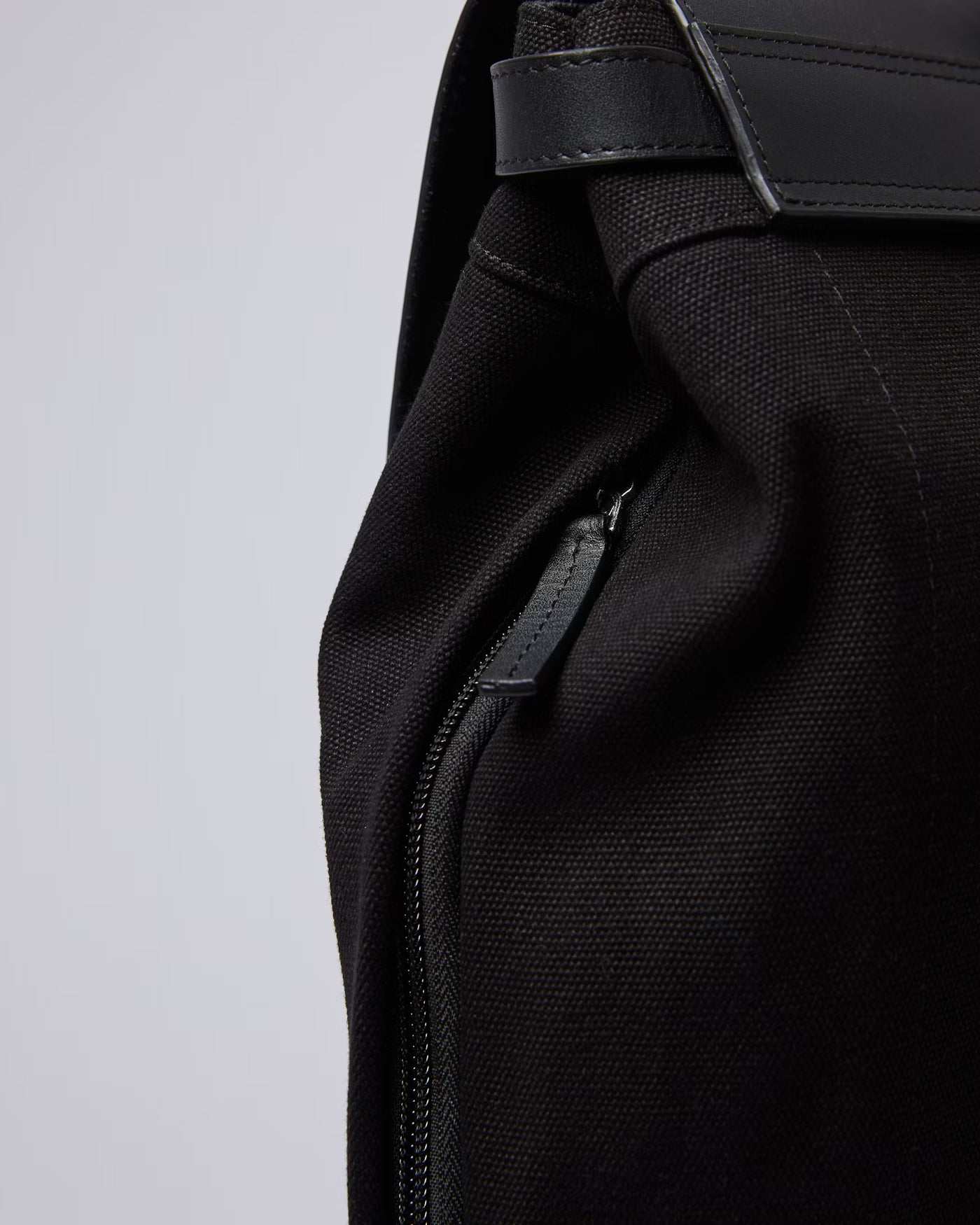 Sandqvist Hege Backpack Side Pocket