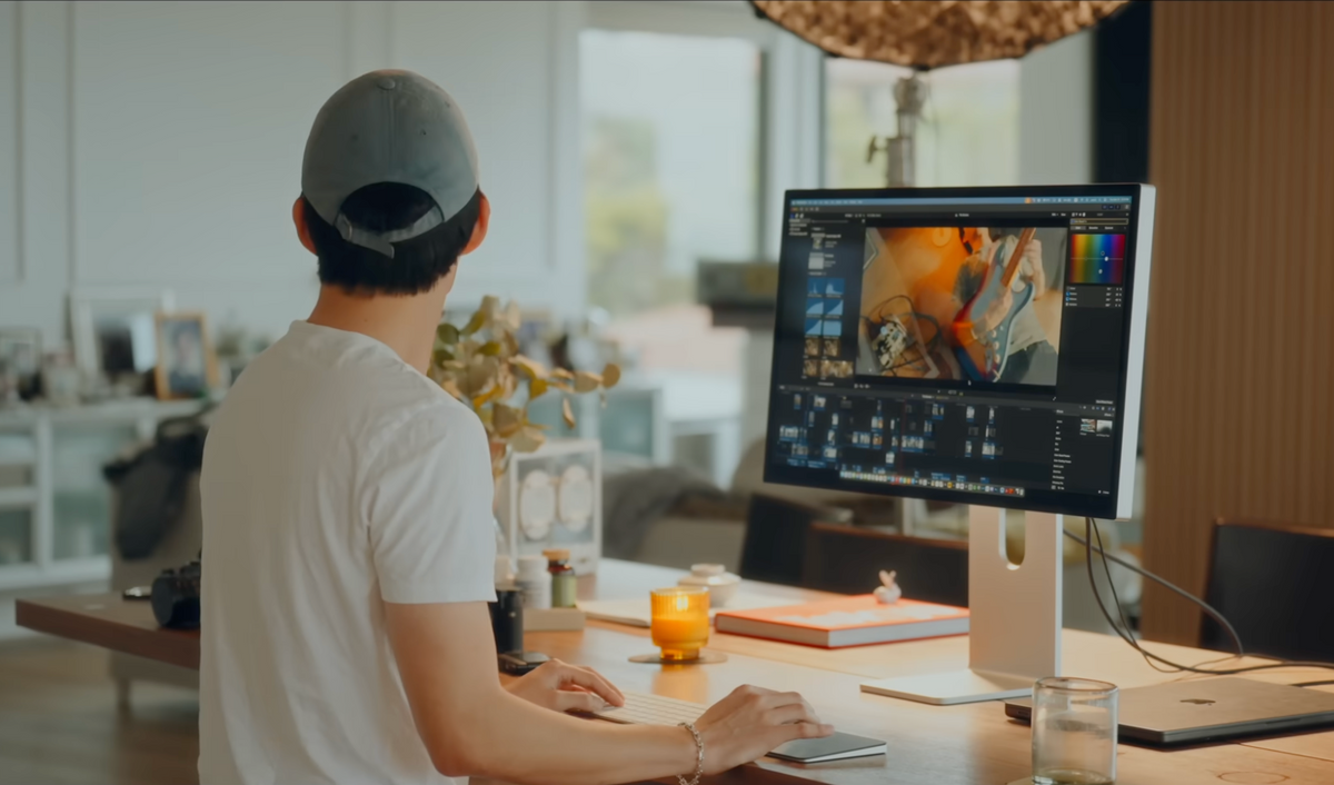 Apple's Longest Commitment & Studio XDR