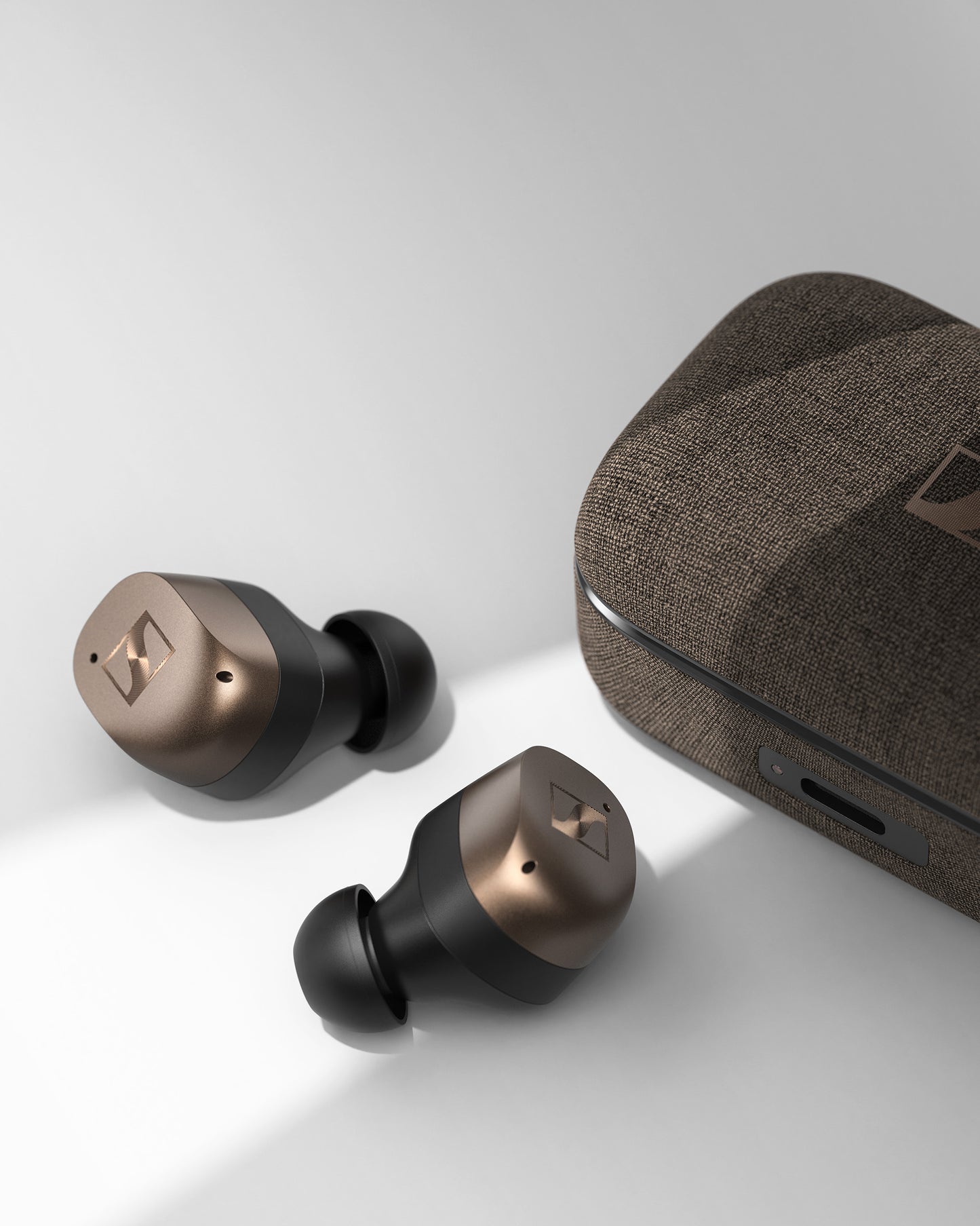 Sennheiser MOMENTUM True Wireless 4 | Black Copper