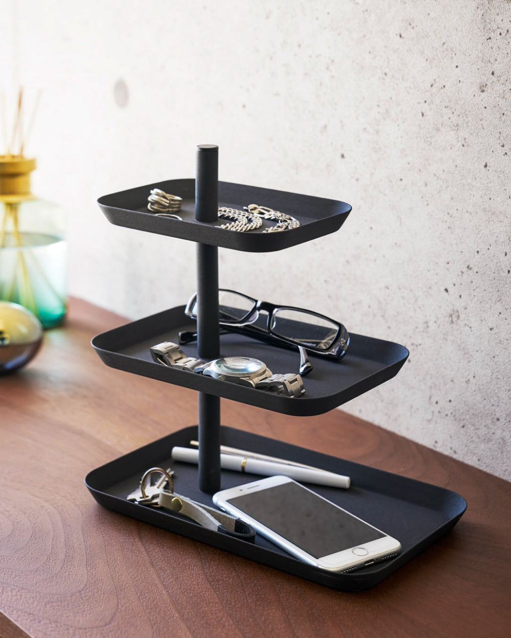 Yamazaki Home Three-Tier Display Tray | Black 