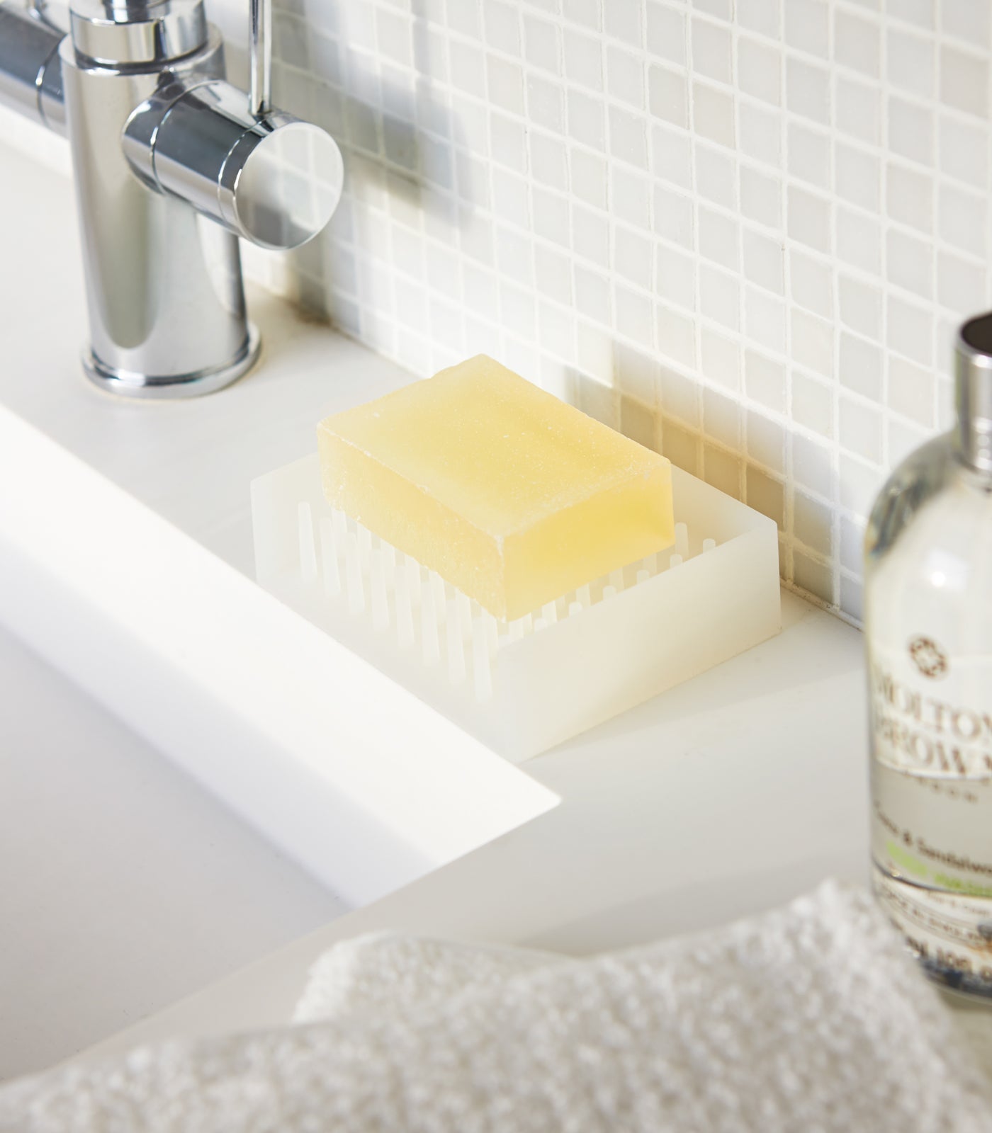 Yamazki Self-Draining Soap Dish - Silicone