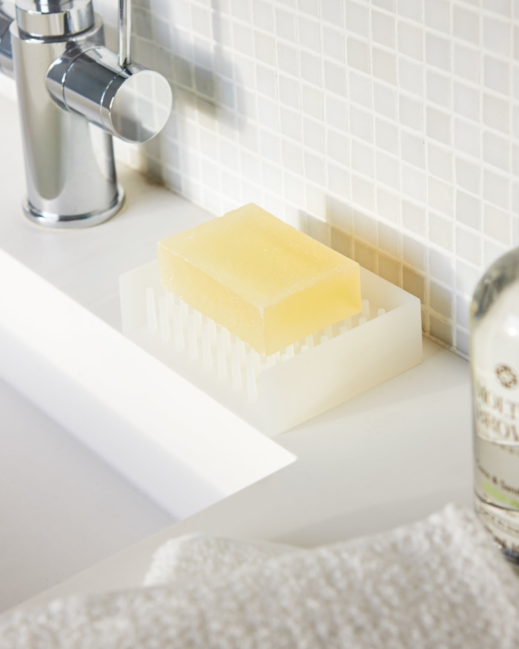 Yamazki Self-Draining Soap Dish | Clear