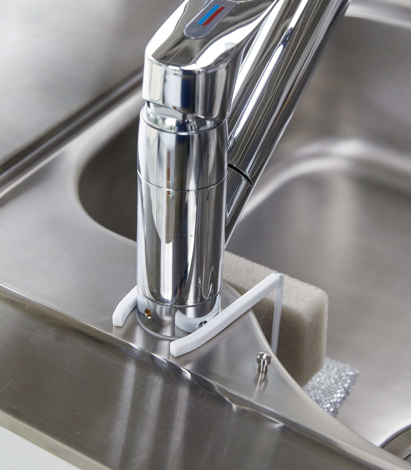 Yamazaki Home Double Faucet-Hanging Sponge Holder