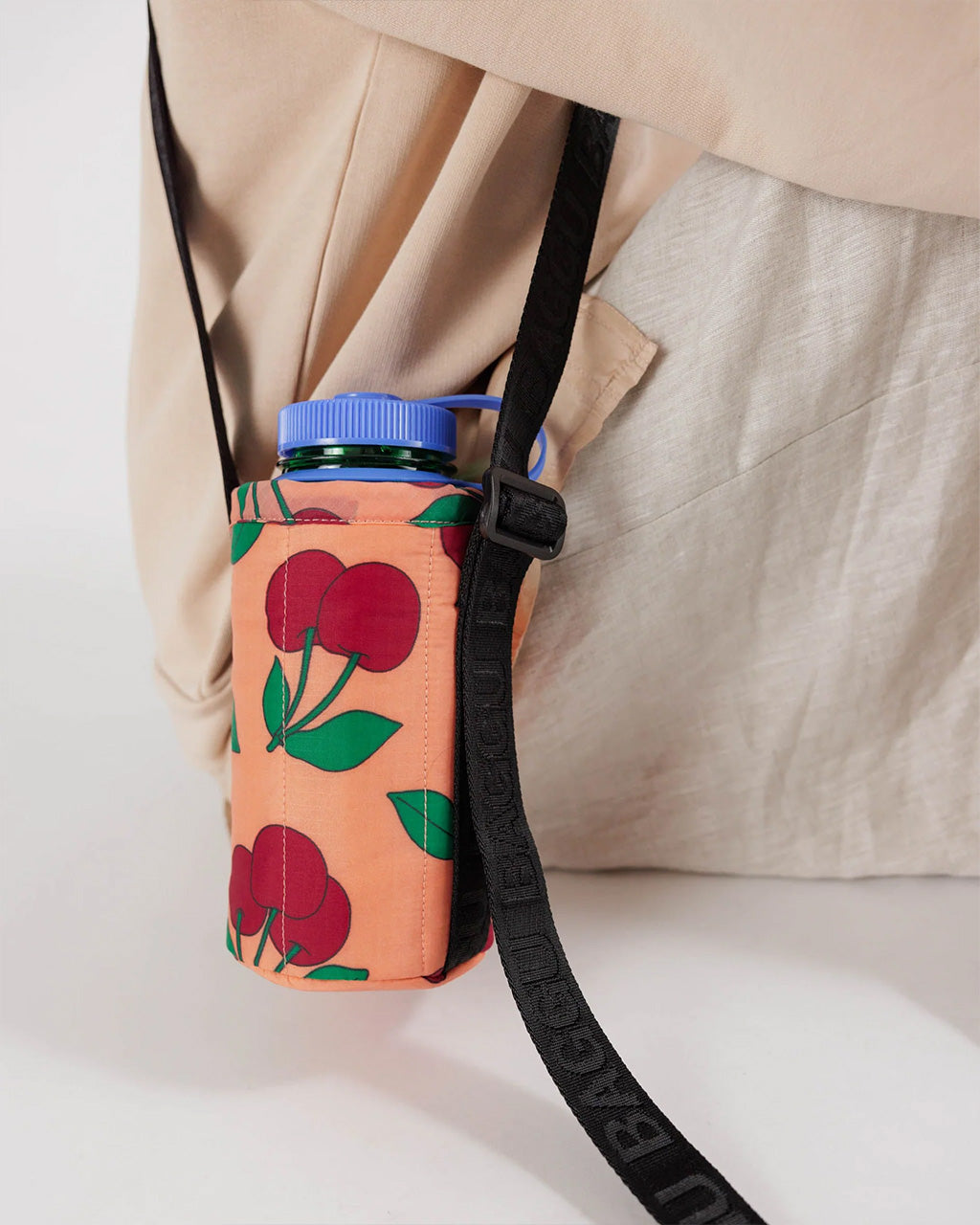 Urban Outfitters Hydro Flask Packable Water Bottle Sling Bag