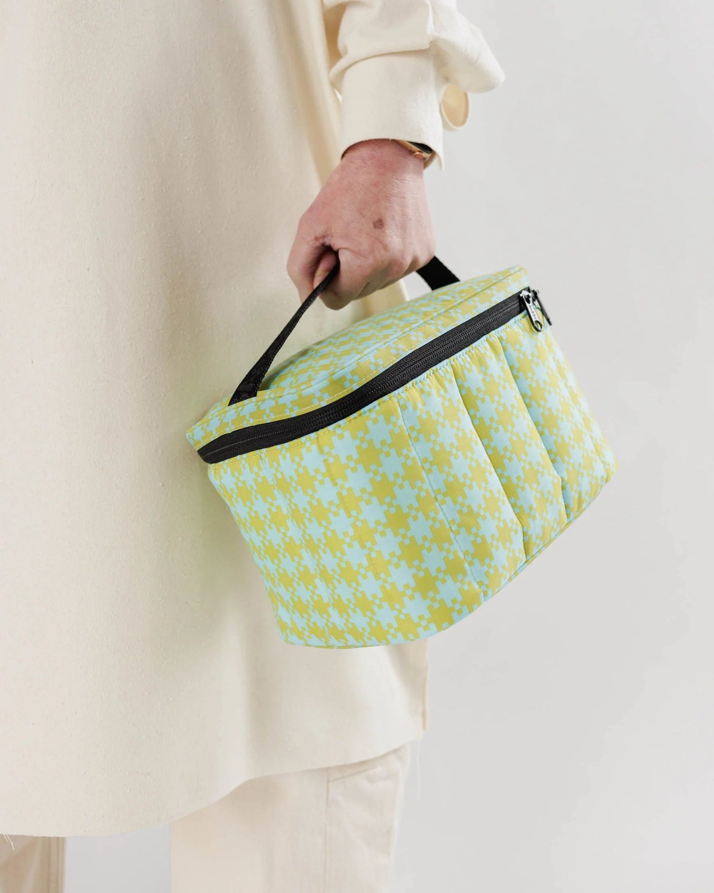 Baggu Puffy Lunch Bag with zip closure