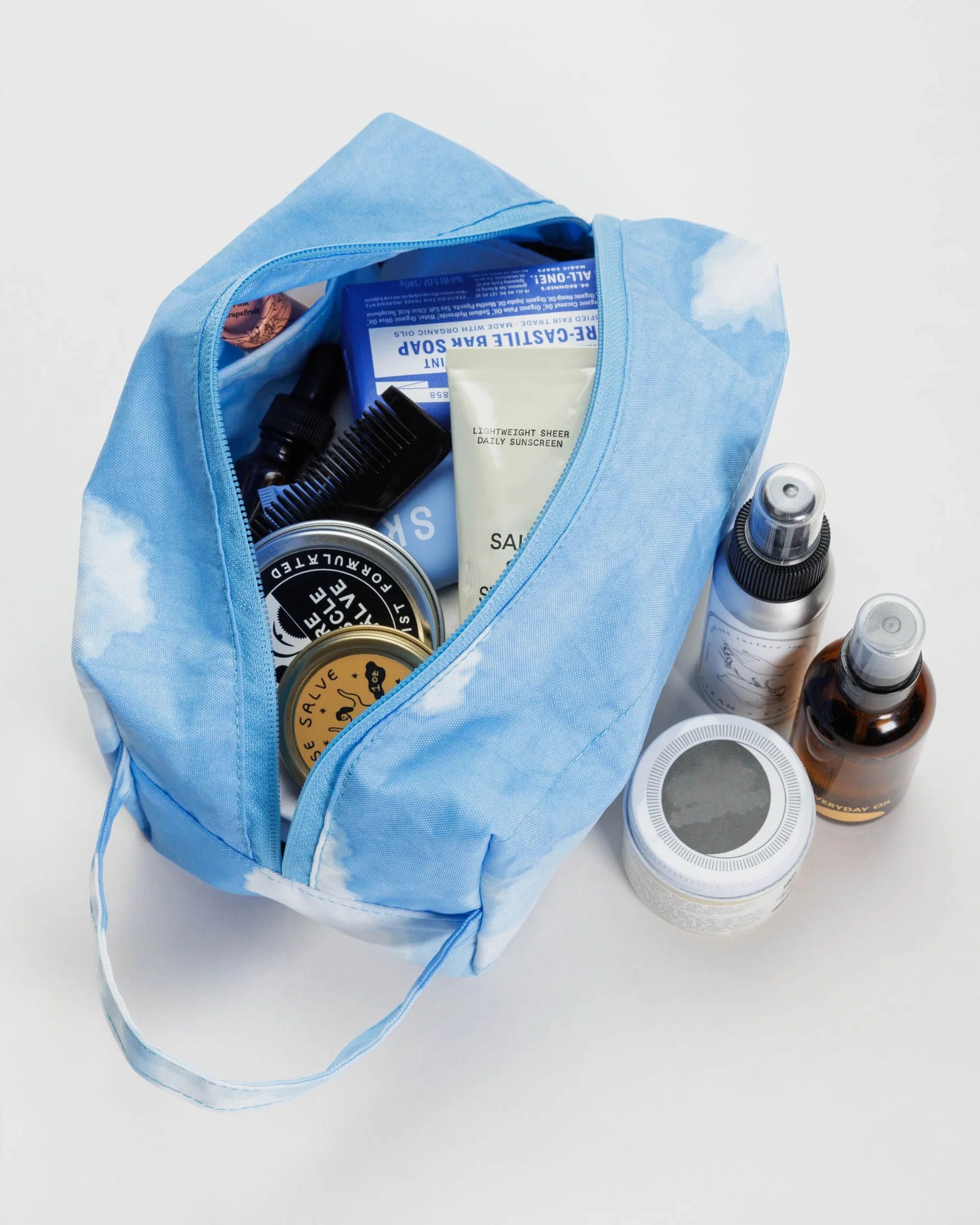 Baggu Dopp Kit on display | Clouds