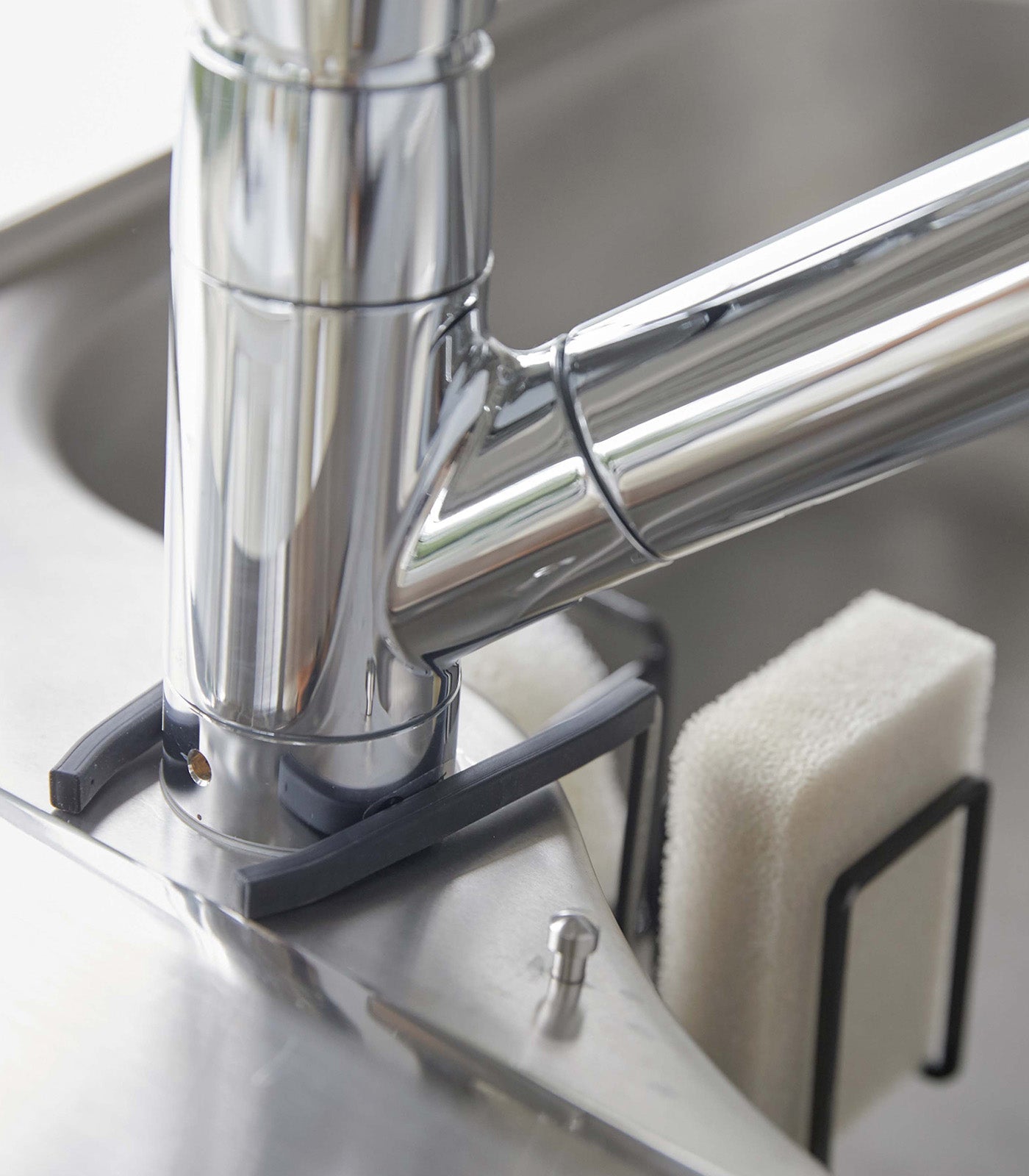 Yamazaki Home Faucet-Hanging Sponge and Brush Holder