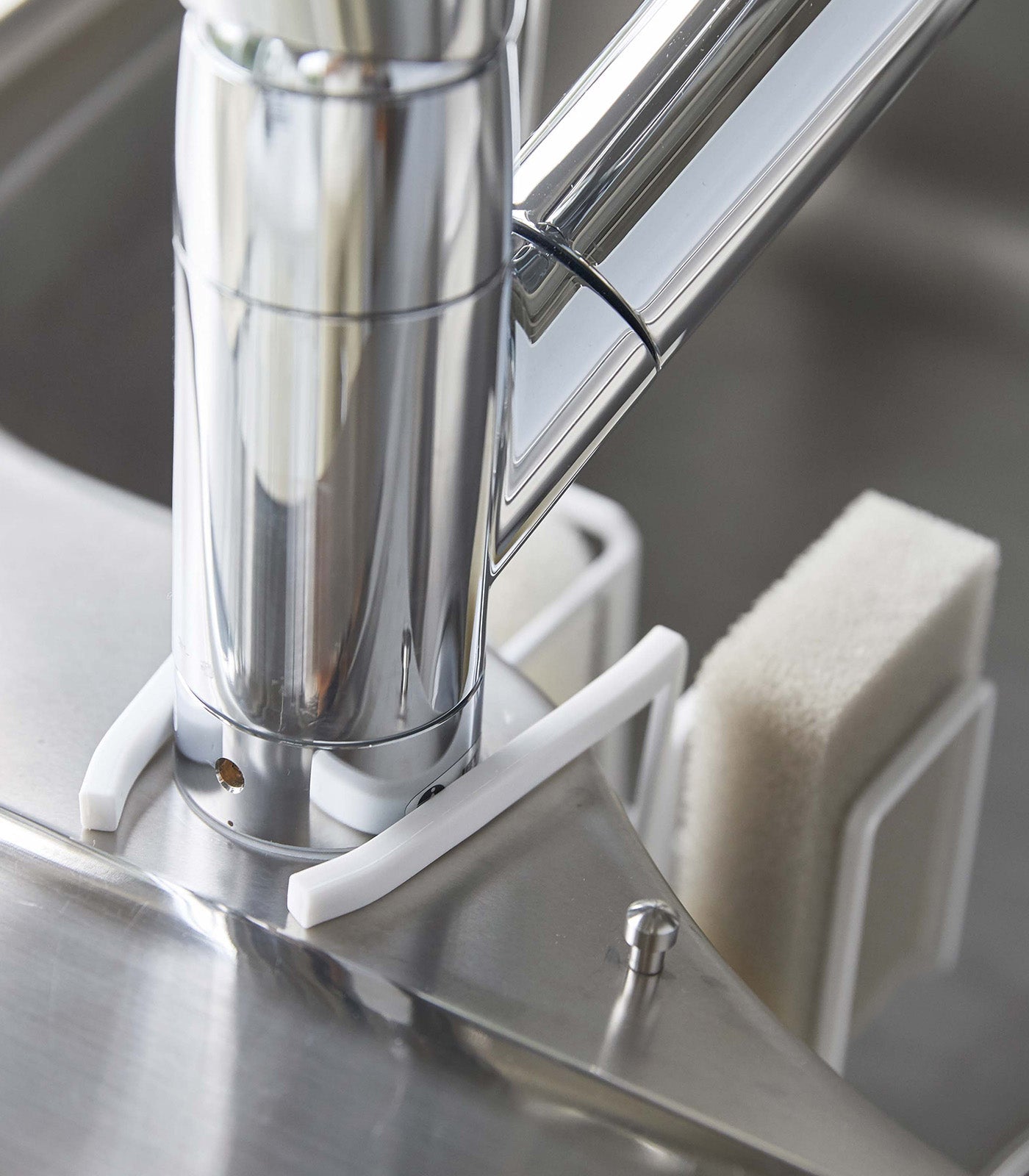 Yamazaki Home Faucet-Hanging Sponge and Brush Holder