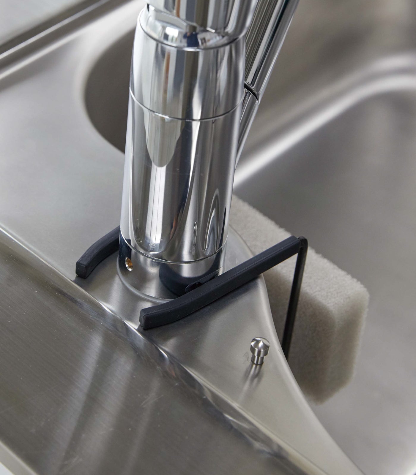 Yamazaki Home Faucet-Hanging Sponge Holder - Single - Steel