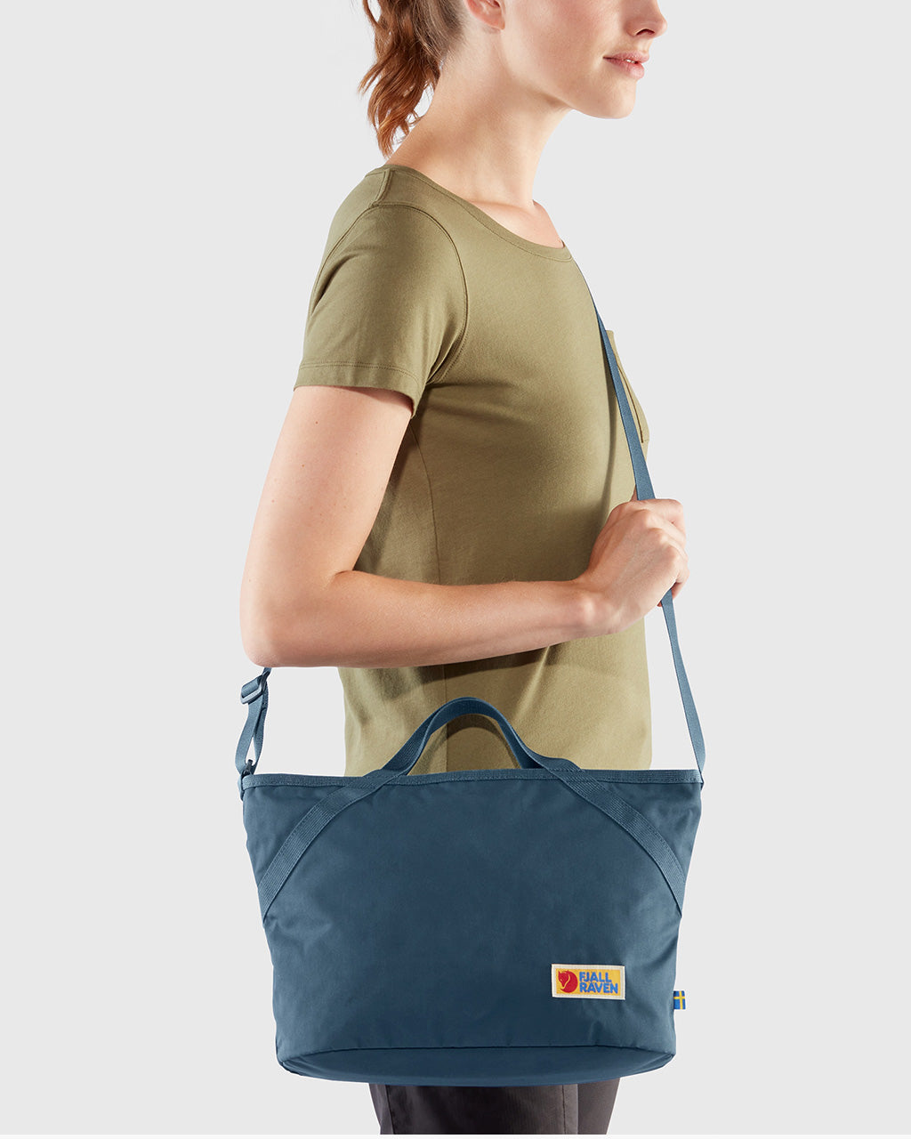 Fjallraven Vardag Crossbody Bag: Sustainable & Versatile Choice