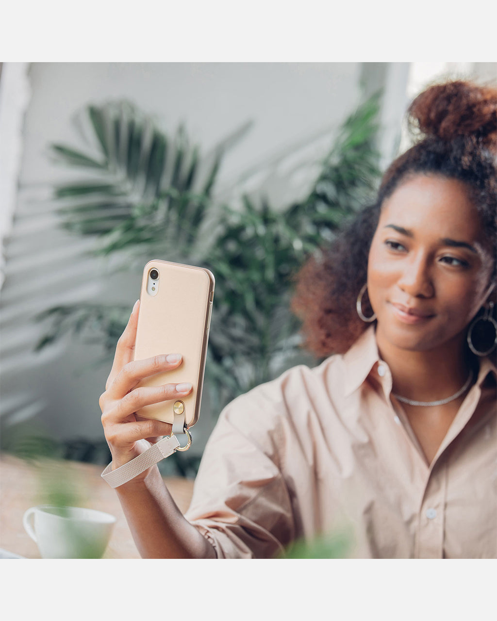 Moshi Altra Slim Hardshell Phone Case with Strap for iPhone XR