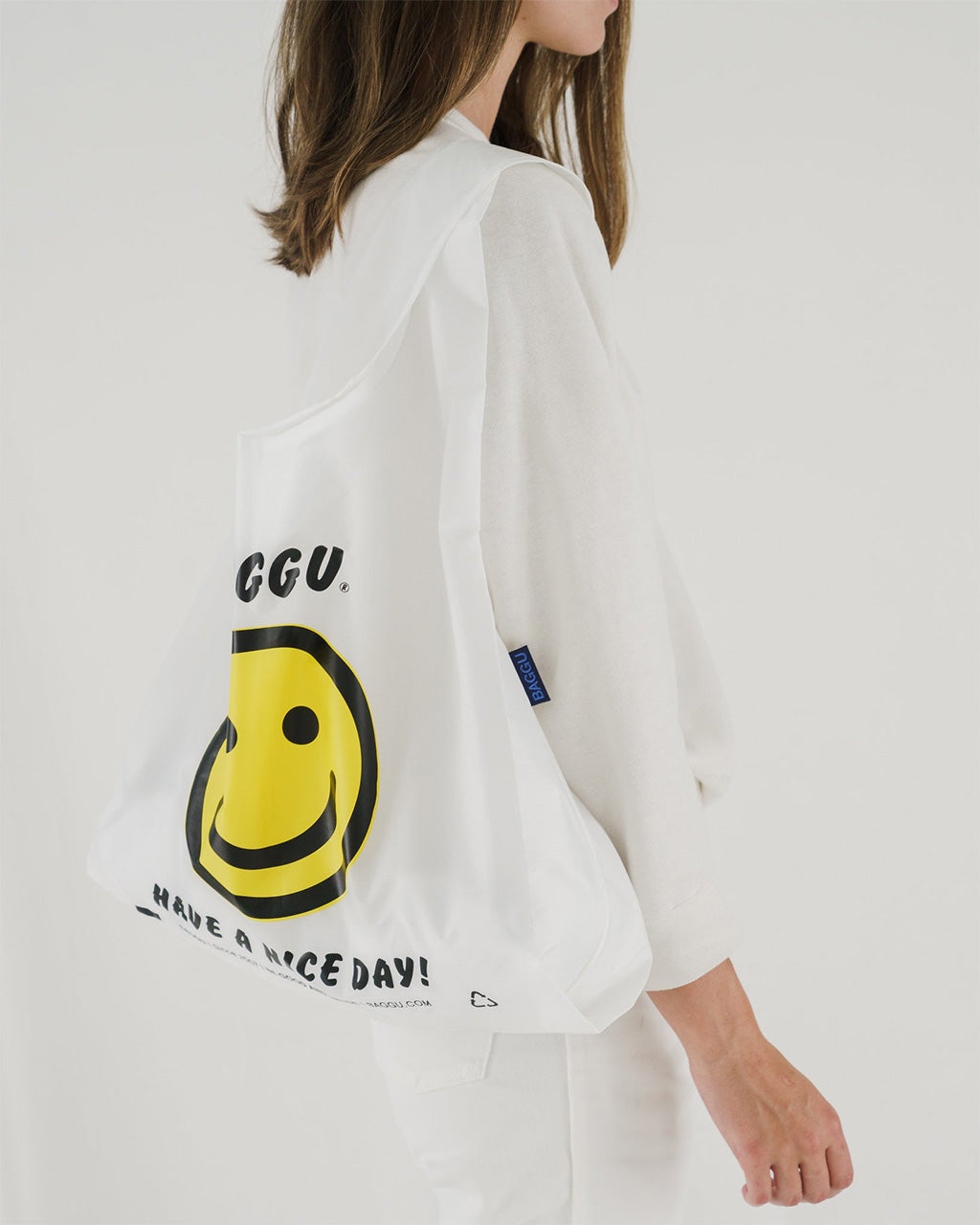 Baggu Standard Reusable Bag holding capacity | Thank You Happy