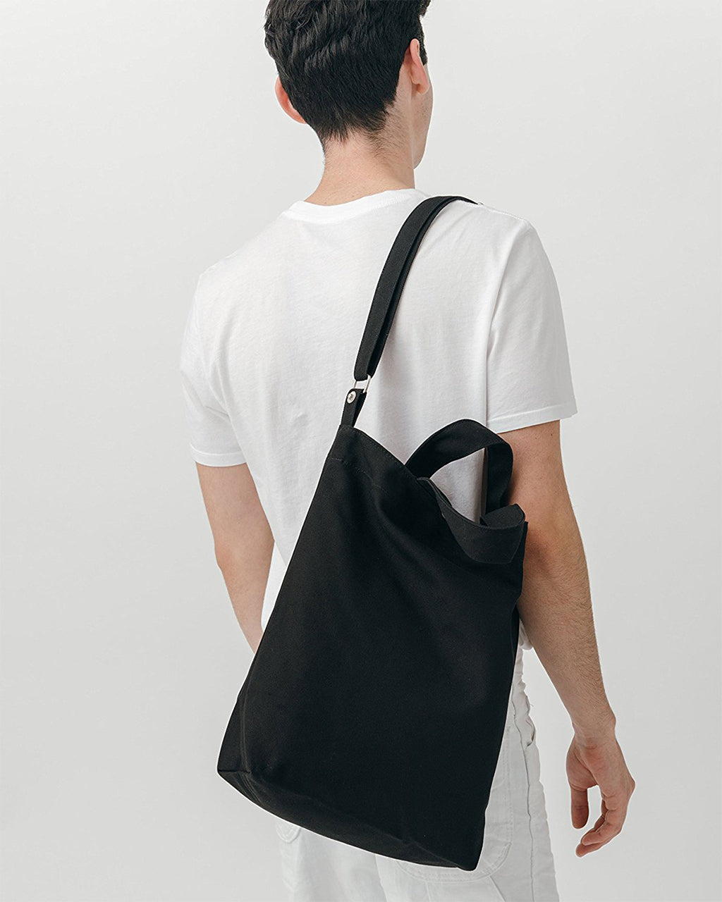 Baggu Duck Tote Bag on Model