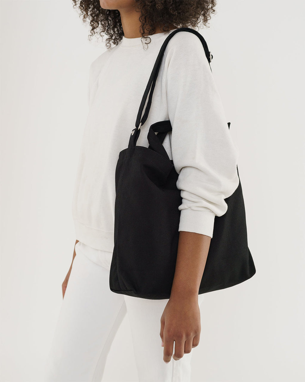 Baggu Horizontal Duck Bag with adjustable strap | Black