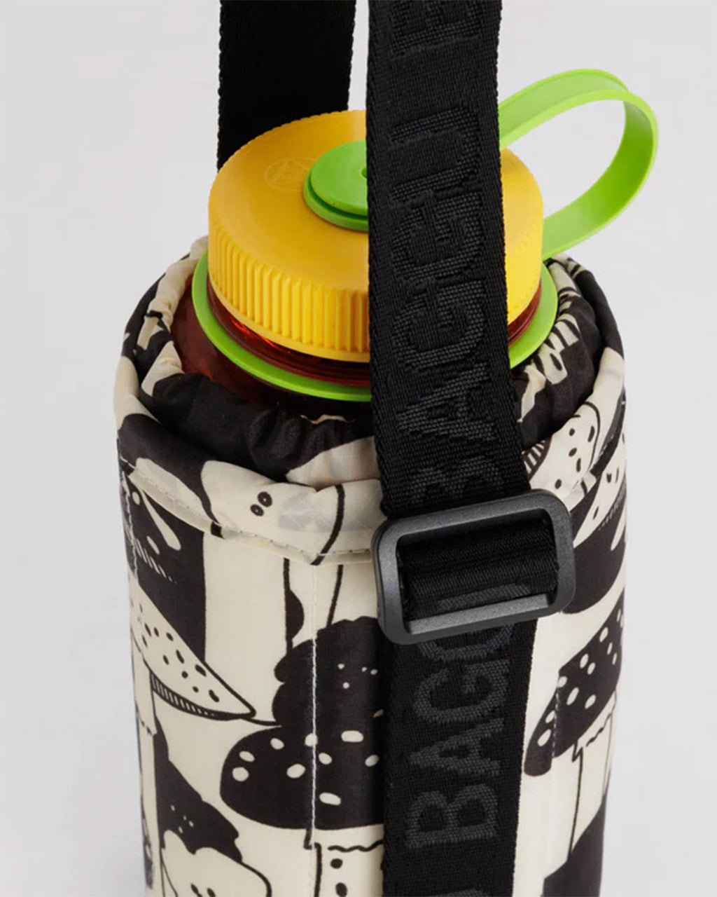 Baggu Puffy Water Bottle Sling with adjustable strap | Mushroom