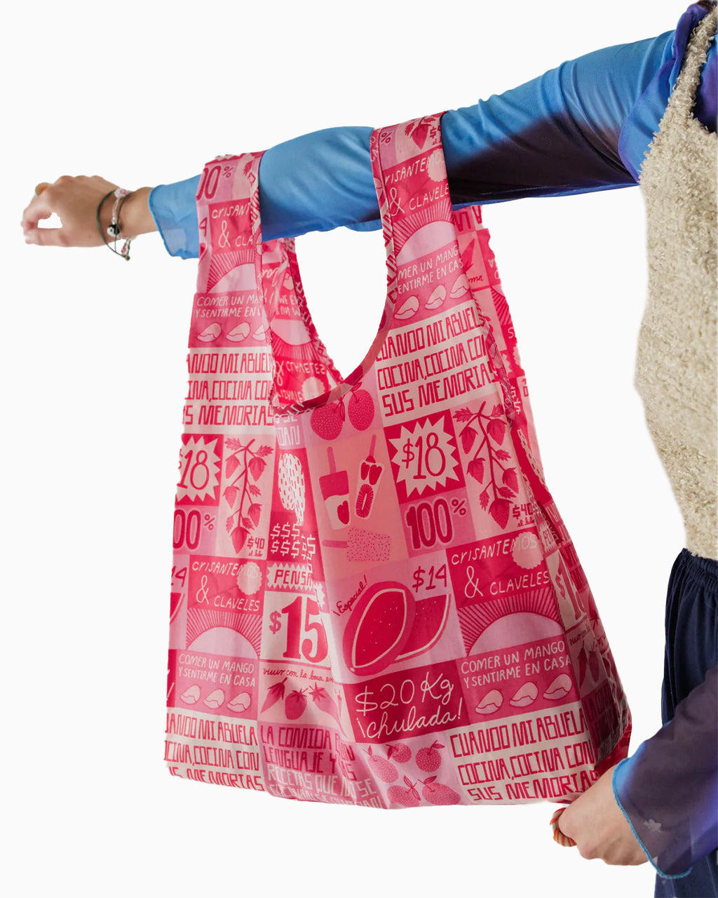 Baggu Standard Reusable Bag holding capacity | Mercado