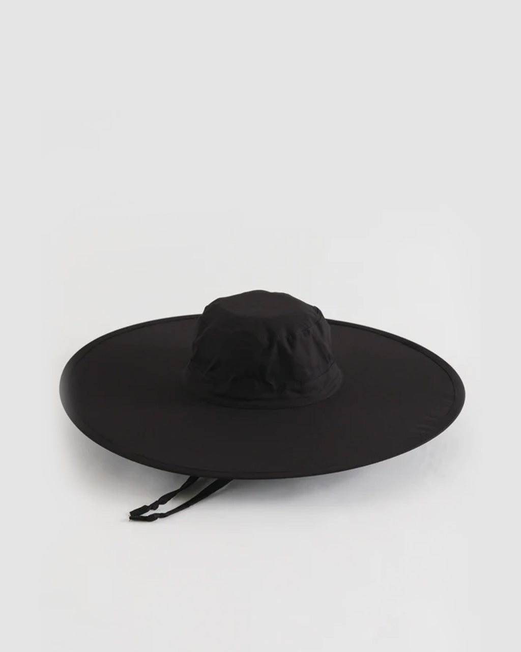 Packable Sun Hat in Black