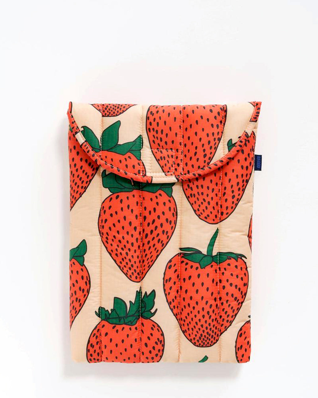 Baggu Puffy Laptop Sleeve in Strawberry | Strawberry