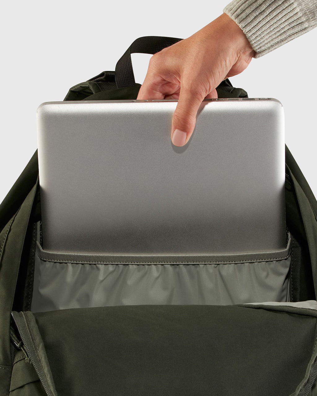 Fjallraven Vardag 25 Backpack | Deep Forest