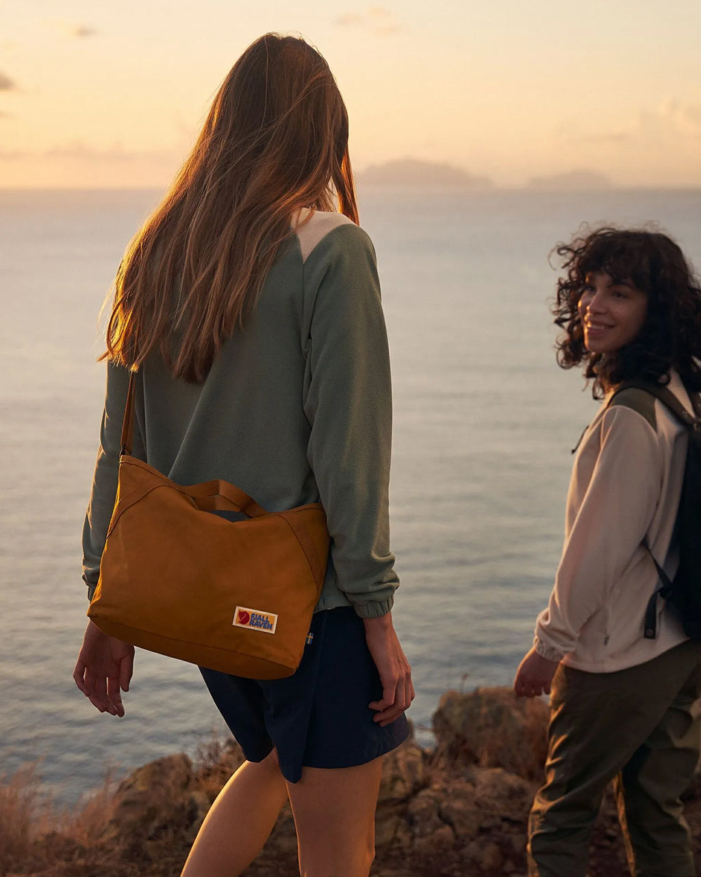 Fjallraven Vardag Crossbody in Use | Desert Brown - Terracotta Brown