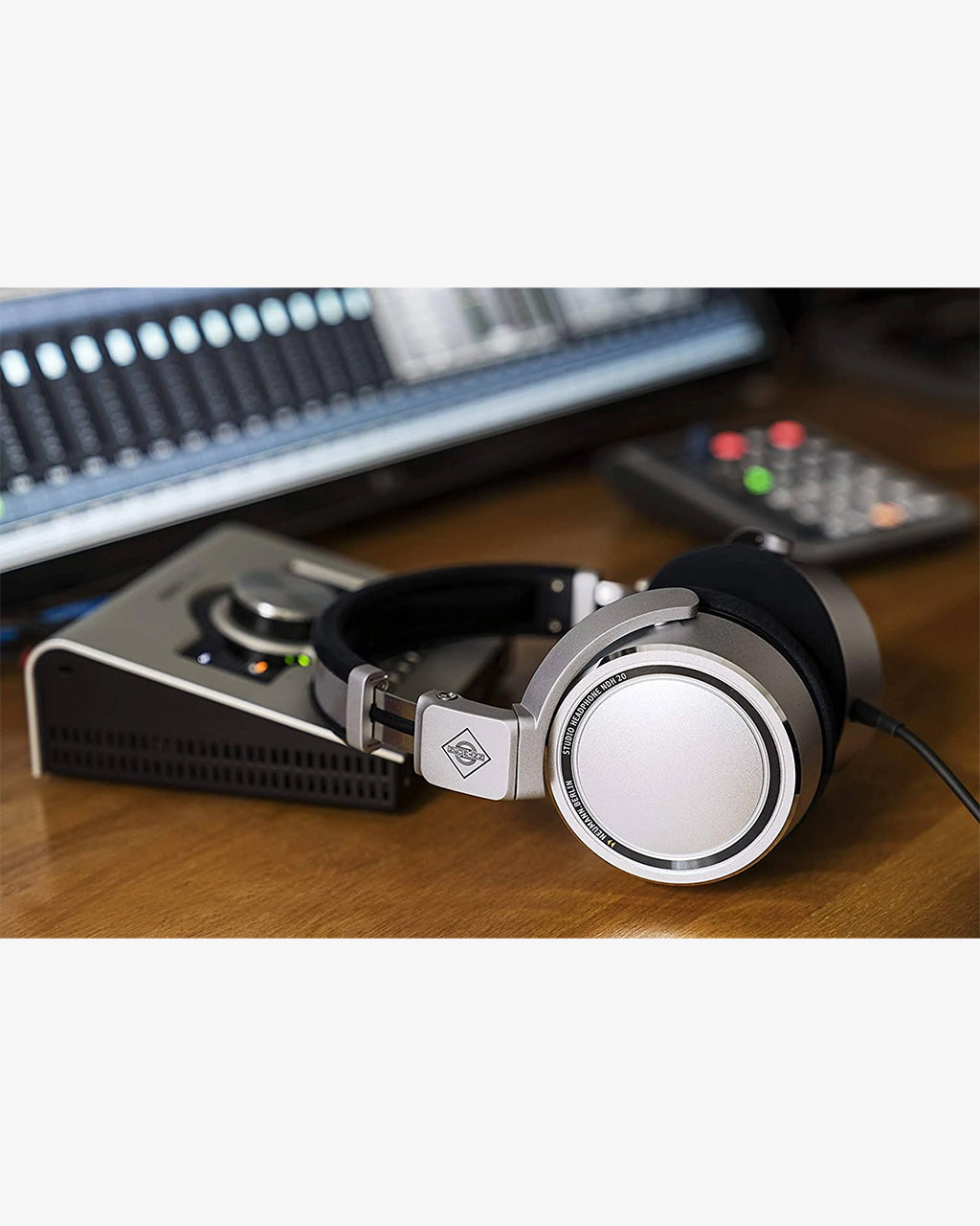 Neumann NDH 20 Premium Closed-Back Studio Headphones